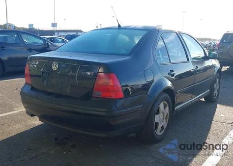 2002 Volkswagen Jetta Gls 1.8L from USA, damaged, VIN 3VWSE69M72M133659